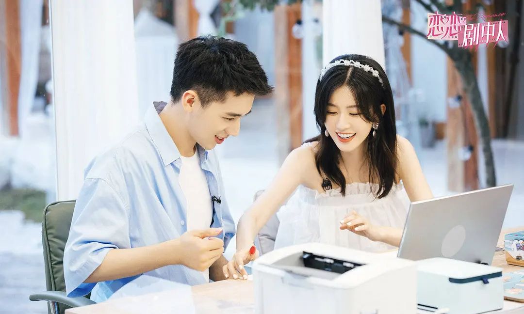 《恋恋剧中人》截图@豆瓣恋爱类综艺井喷,各家开始无限卷起来.