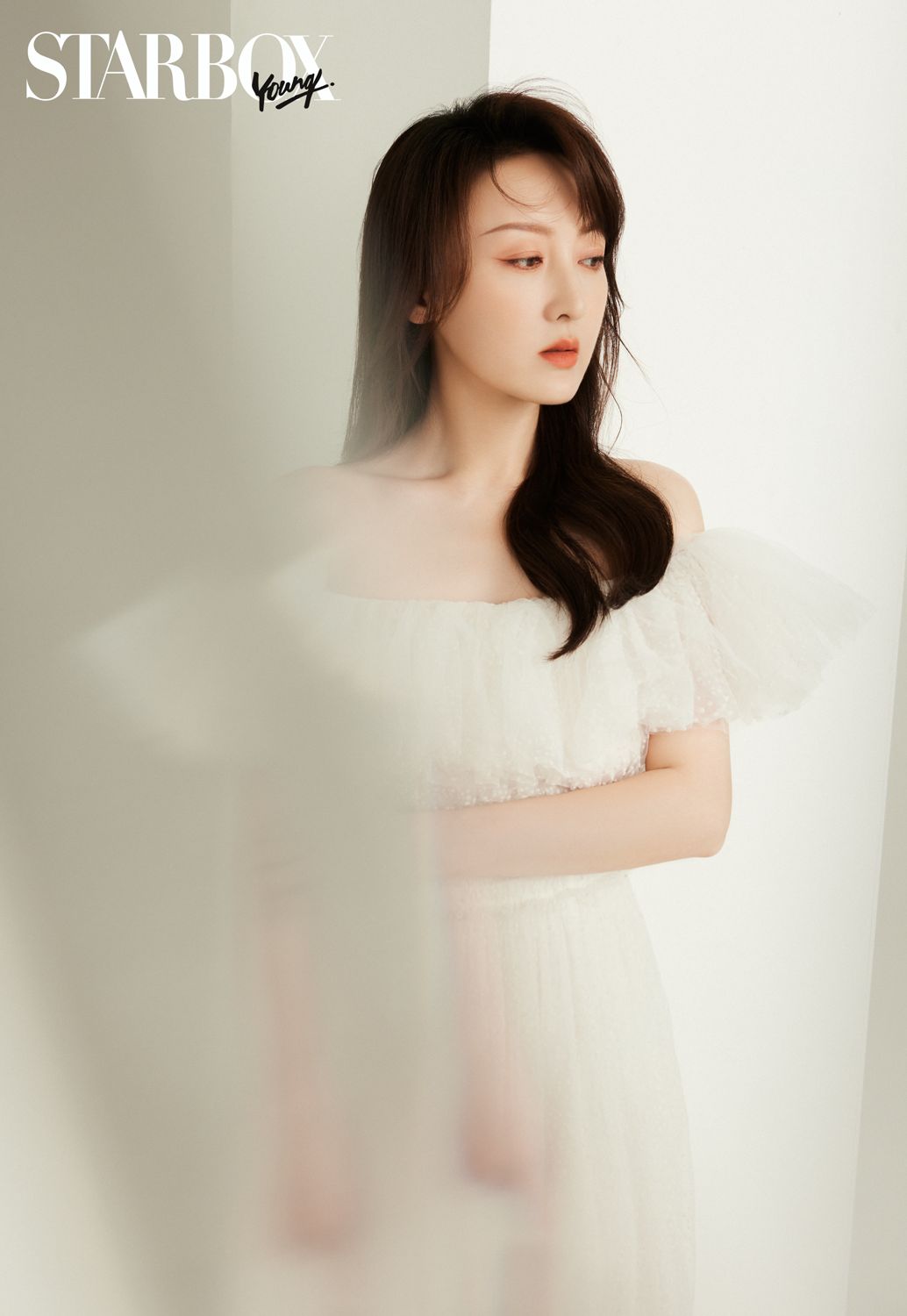 何雨晴最新写真曝光干净清透淡淡的美