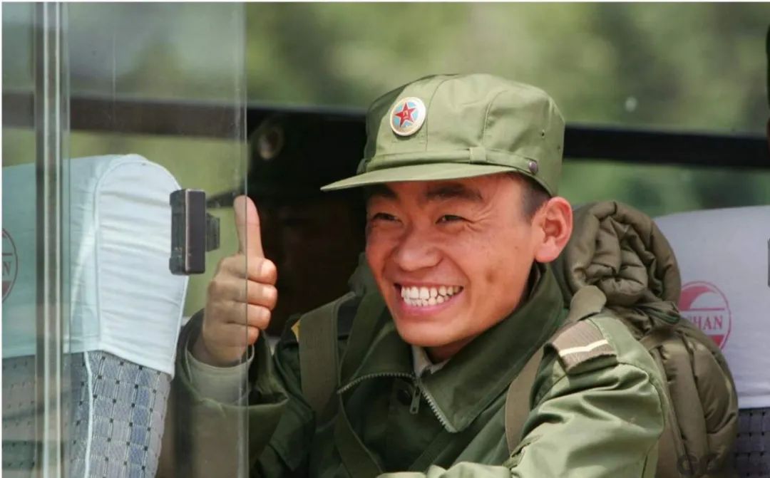 《王牌部队》开播,我真的夸不出口,学学15年前的《士兵突击》吧休闲区蓝鸢梦想 - Www.slyday.coM 《王牌部队》开播,我真的夸不出口,学学15年前的《士兵突击》吧休闲区蓝鸢梦想 - Www.slyday.coM