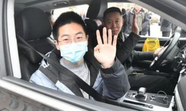 孙海洋终于接回孙卓,一路上游山玩水,但还有一件让人头疼的事休闲区蓝鸢梦想 - Www.slyday.coM 孙海洋终于接回孙卓,一路上游山玩水,但还有一件让人头疼的事休闲区蓝鸢梦想 - Www.slyday.coM