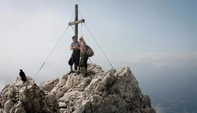 火化是否打破自然规律 人类选择火化太浪费了吗