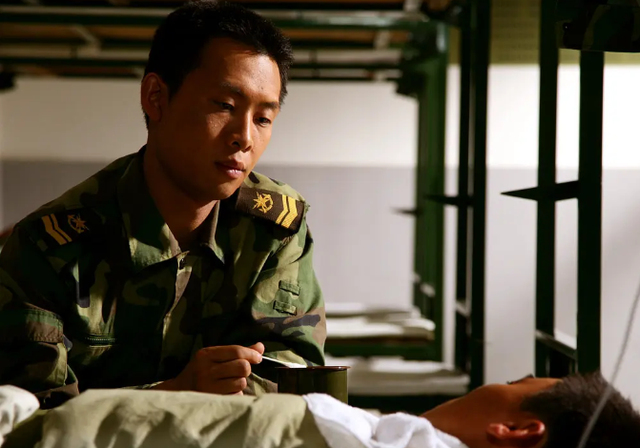 《王牌部队》开播,我真的夸不出口,学学15年前的《士兵突击》吧休闲区蓝鸢梦想 - Www.slyday.coM 《王牌部队》开播,我真的夸不出口,学学15年前的《士兵突击》吧休闲区蓝鸢梦想 - Www.slyday.coM