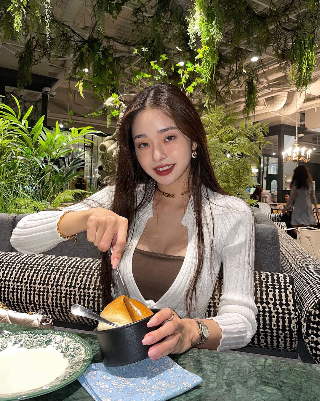 单身即地狱局势逆转宋智雅魅惑女1持续夯