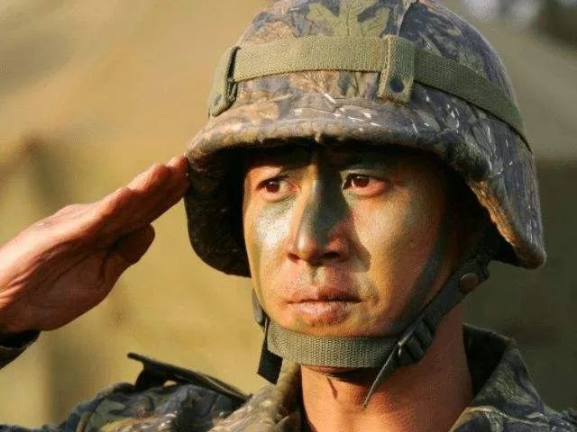 《王牌部队》开播,我真的夸不出口,学学15年前的《士兵突击》吧休闲区蓝鸢梦想 - Www.slyday.coM 《王牌部队》开播,我真的夸不出口,学学15年前的《士兵突击》吧休闲区蓝鸢梦想 - Www.slyday.coM