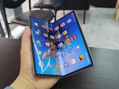 折叠屏全面普及华为三星oppo三款折叠屏手机体验对比