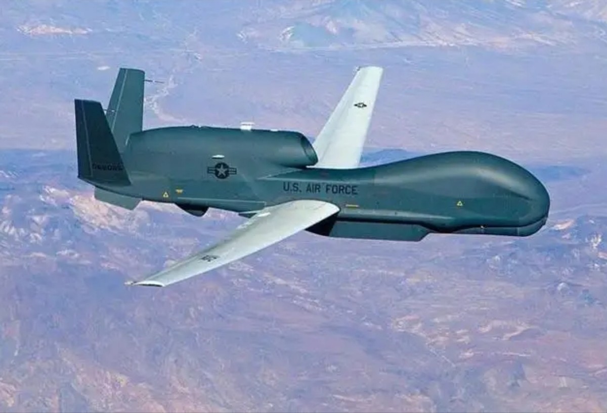 一次飞行可覆盖700万平方公里|全球鹰|无人机|飞行_新浪新闻