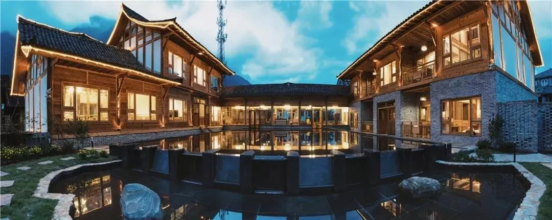 泡汤不止在青城山,成都周边这些网红打卡必去温泉民宿丨南方民宿休闲区蓝鸢梦想 - Www.slyday.coM 泡汤不止在青城山,成都周边这些网红打卡必去温泉民宿丨南方民宿休闲区蓝鸢梦想 - Www.slyday.coM