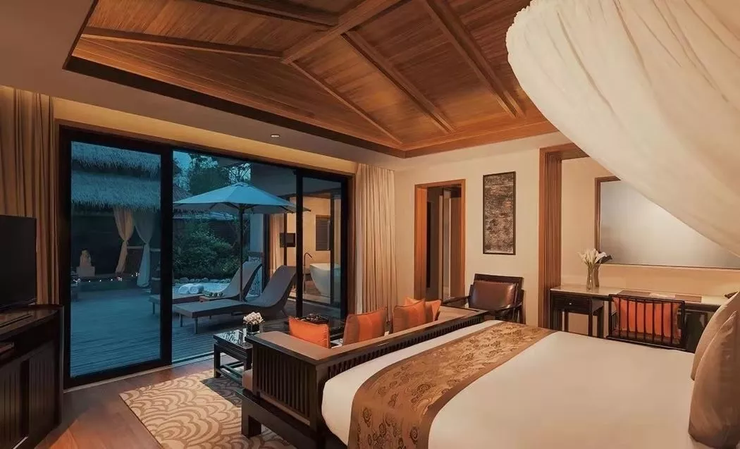 泡汤不止在青城山,成都周边这些网红打卡必去温泉民宿丨南方民宿休闲区蓝鸢梦想 - Www.slyday.coM 泡汤不止在青城山,成都周边这些网红打卡必去温泉民宿丨南方民宿休闲区蓝鸢梦想 - Www.slyday.coM