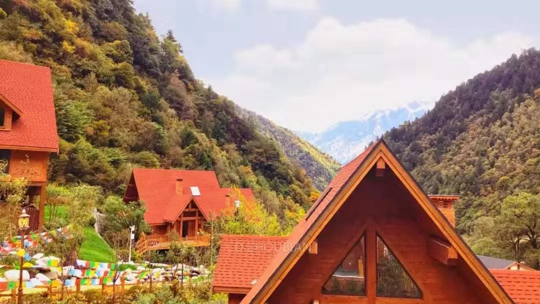 泡汤不止在青城山,成都周边这些网红打卡必去温泉民宿丨南方民宿休闲区蓝鸢梦想 - Www.slyday.coM 泡汤不止在青城山,成都周边这些网红打卡必去温泉民宿丨南方民宿休闲区蓝鸢梦想 - Www.slyday.coM