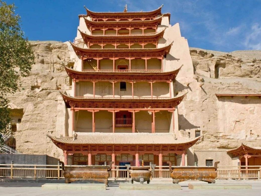 莫高窟第96窟窟檐建筑(国家文物局供图,央广网发)