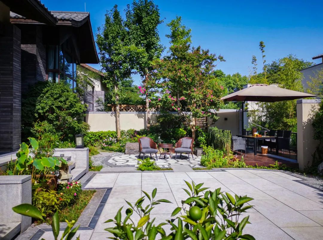 择居庭院生活,卧听生活琐事,一处桃源林,一座生活小院落.