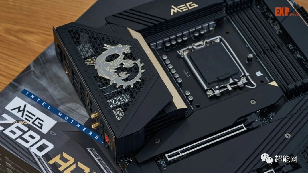 微星megz690ace战神主板评测金光闪闪规格堆满