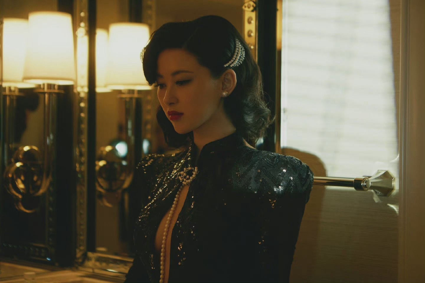 朱珠凭借《叛逆者》蓝心洁一角获得第32届华鼎奖最佳女配角提名|朱珠|