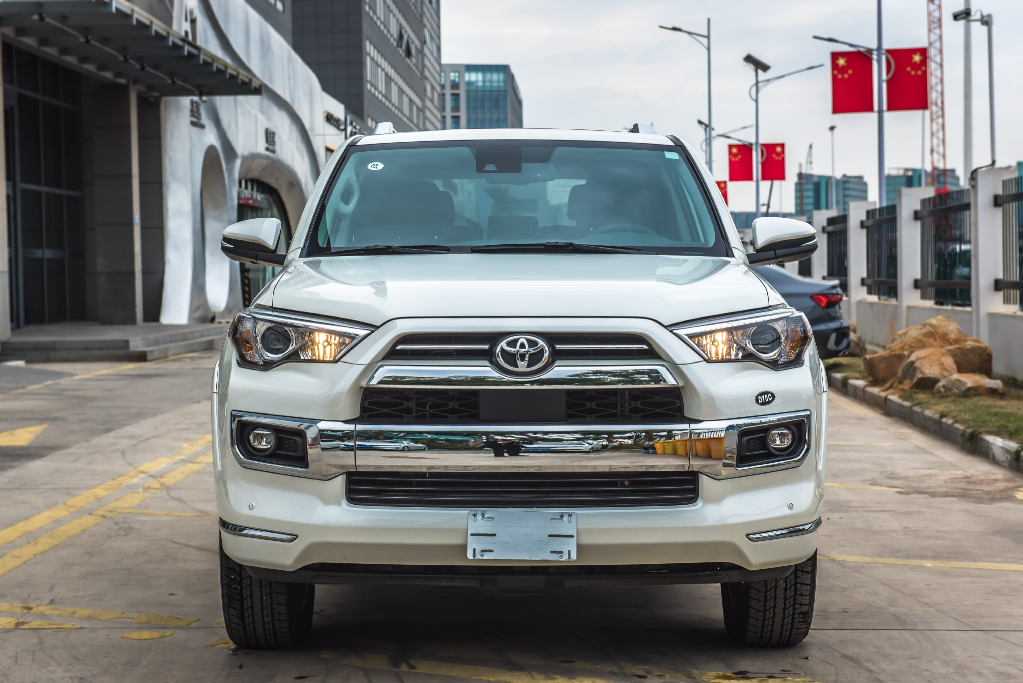 坐标厦门:平行进口加版2021款 丰田超霸 4.0l ltd版实车美拍