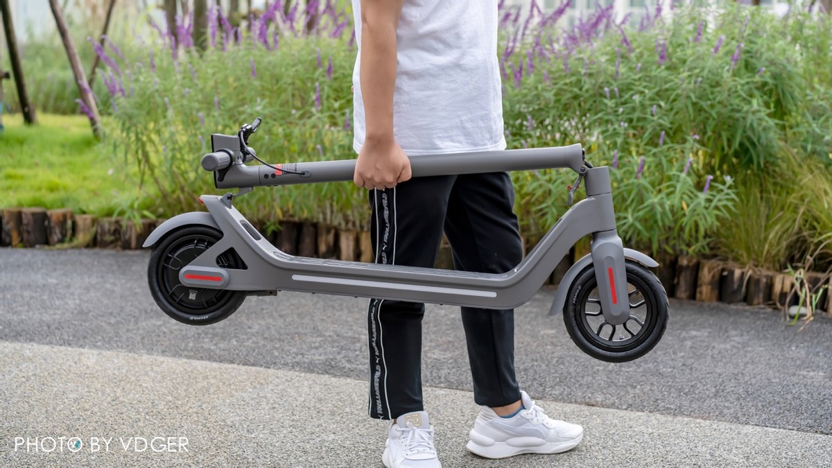 轻松解决短途出行华为智选乐骑智能电动滑板车体验报告