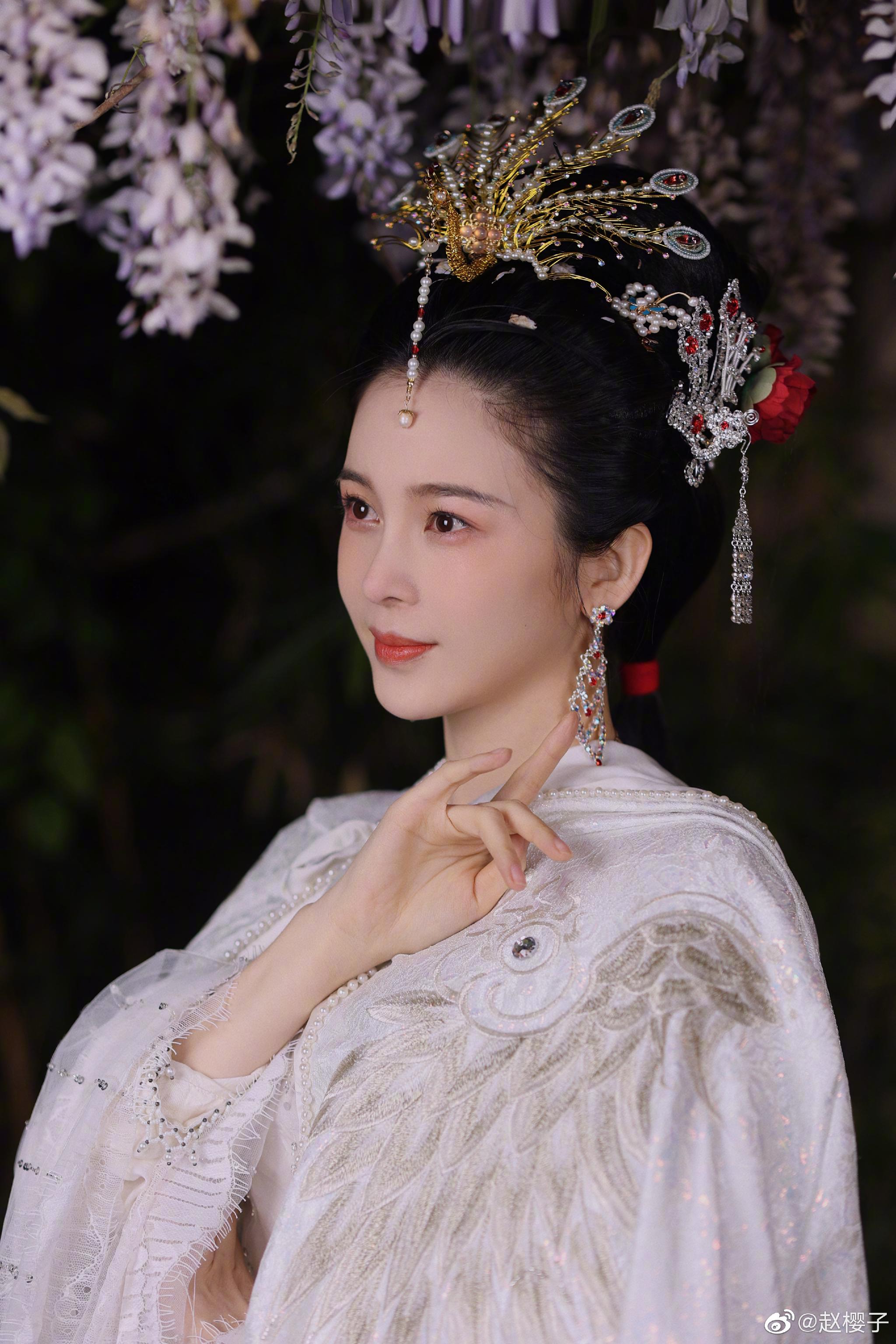 不是长得美就能驾驭古装赵樱子才是为古装而生