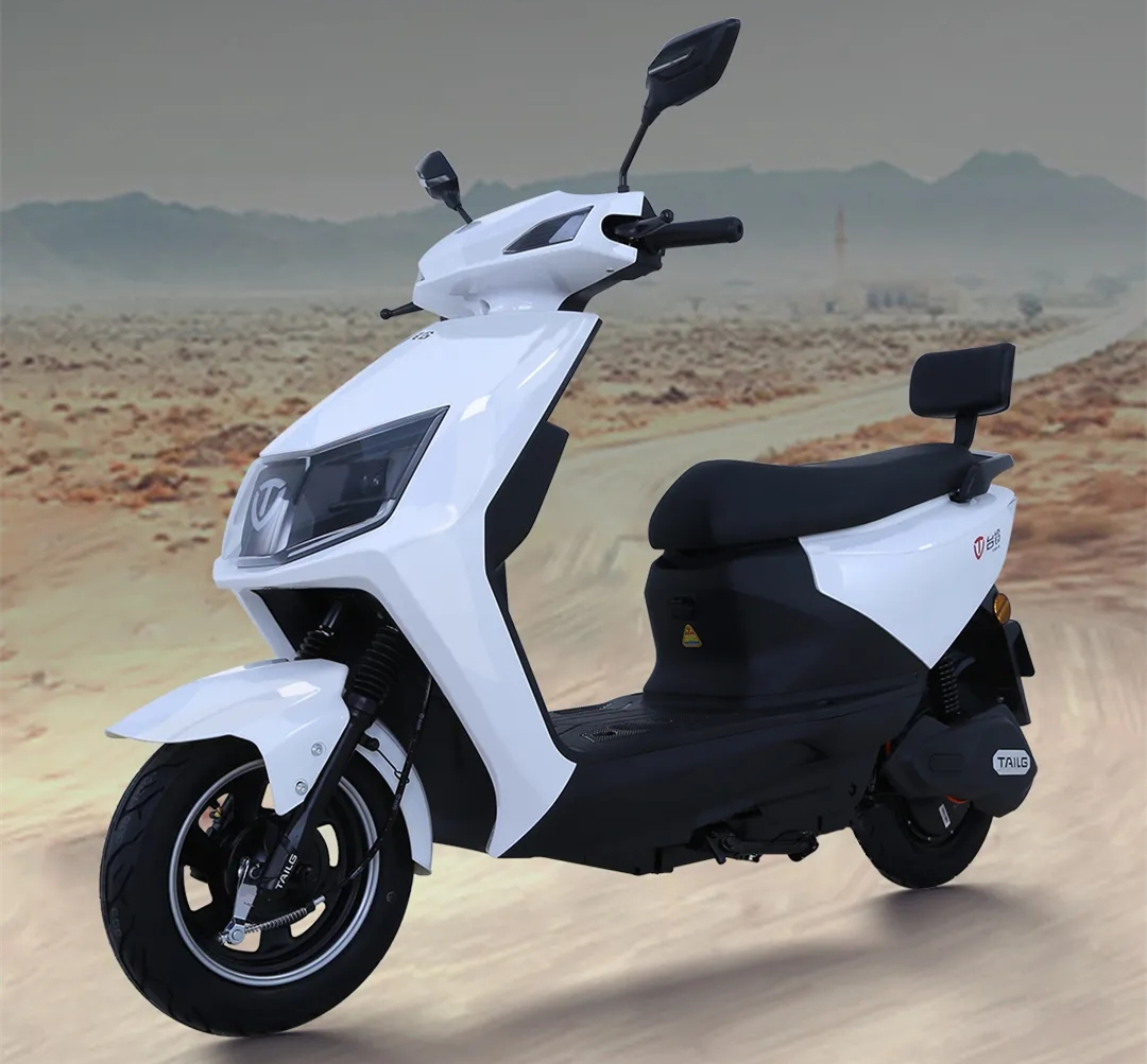 台铃凯鹰2022电动车测评配备f8电机72v电池续航超130公里