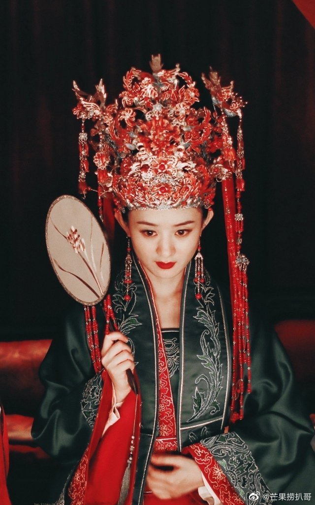 赵丽颖饰演的明兰出嫁红妆嫁衣,凤冠霞帔,红绿古风嫁衣太美了!