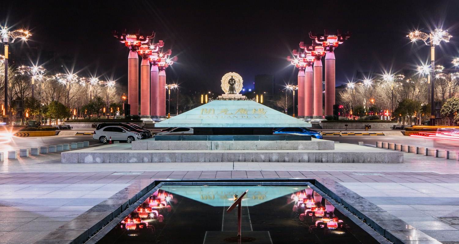 西安疫情前后“对比照”,两种情况两种声音,但都有同一种心态!休闲区蓝鸢梦想 - Www.slyday.coM 西安疫情前后“对比照”,两种情况两种声音,但都有同一种心态!休闲区蓝鸢梦想 - Www.slyday.coM