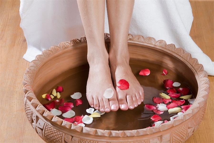 冬季泡脚有讲究掌握3个技巧或能助你健康一冬天