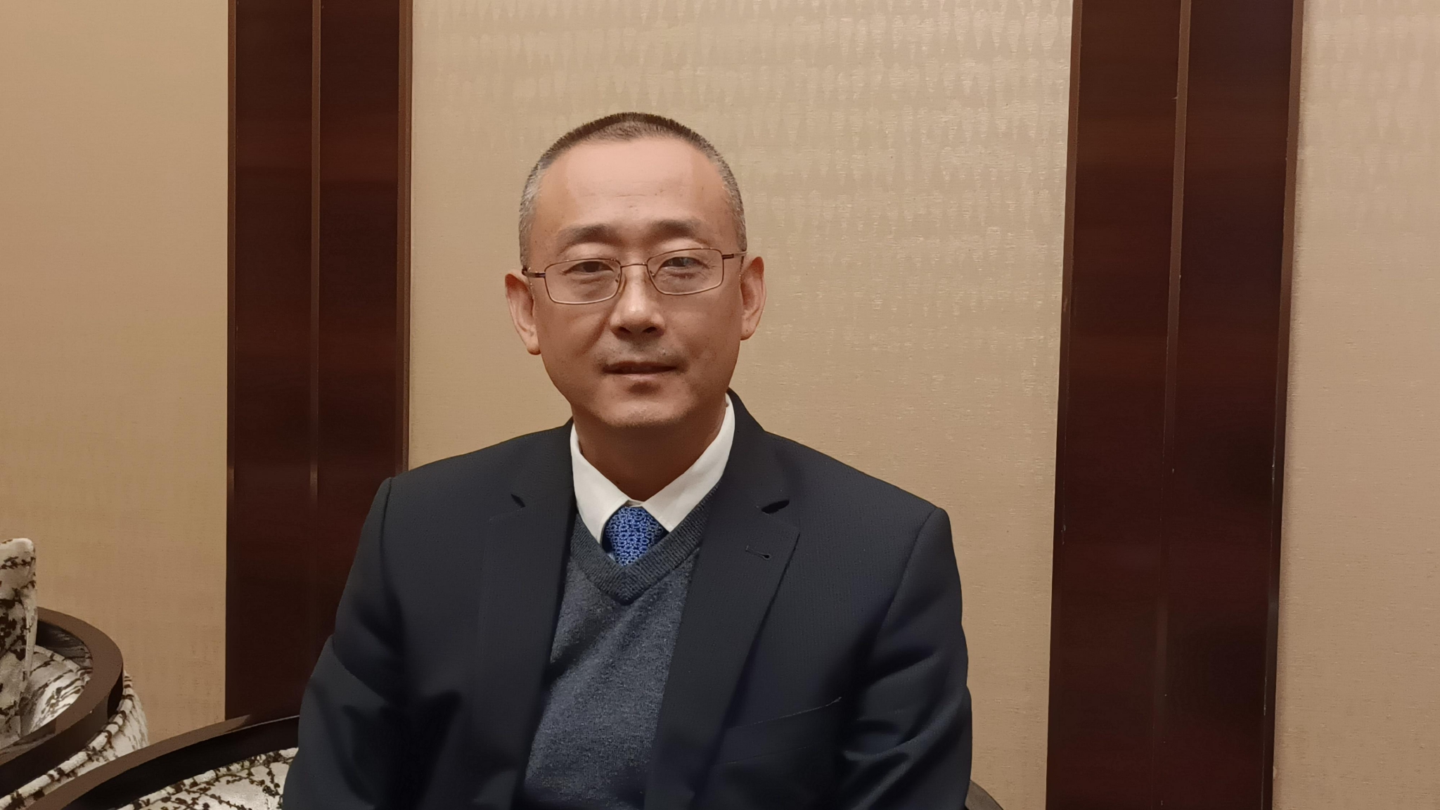 广东各地肺癌,乳腺癌领域的医学大咖与汕尾当地医院的医生参与该会