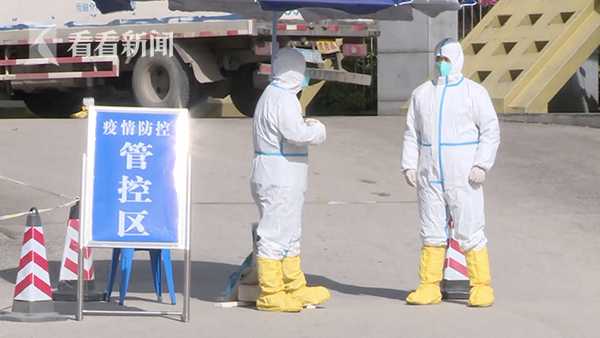 云南昆明一在校学生翻墙外出游玩后确诊返校后曾参加聚集活动