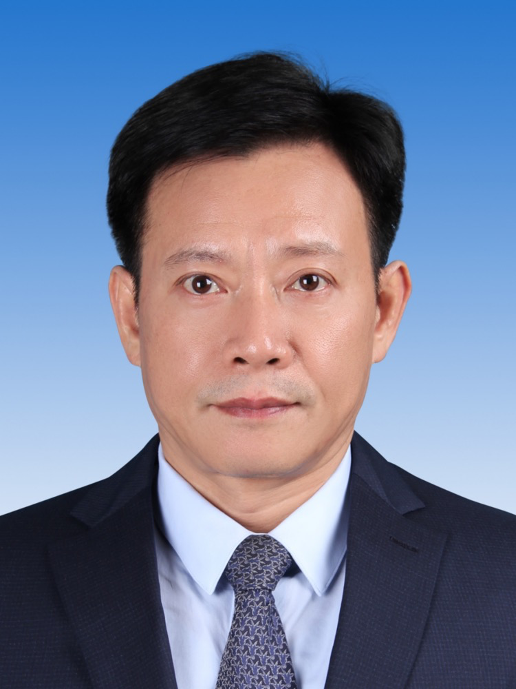 新一届潮州市委常委与记者见面