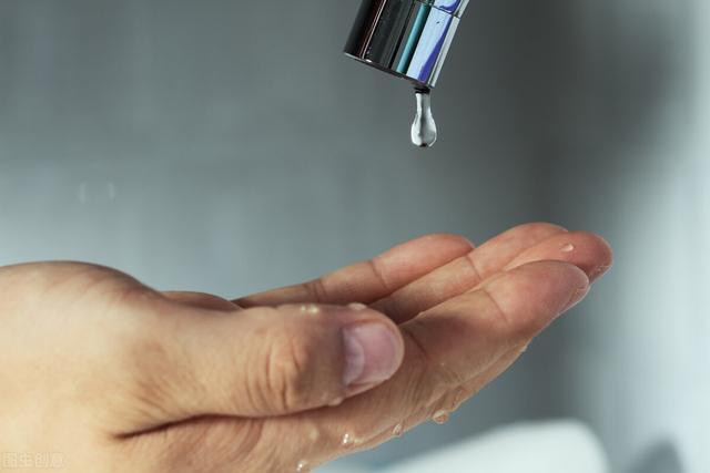 您别急，我们马上就来！西安自来水应急抢修服务队24小时待命休闲区蓝鸢梦想 - Www.slyday.coM