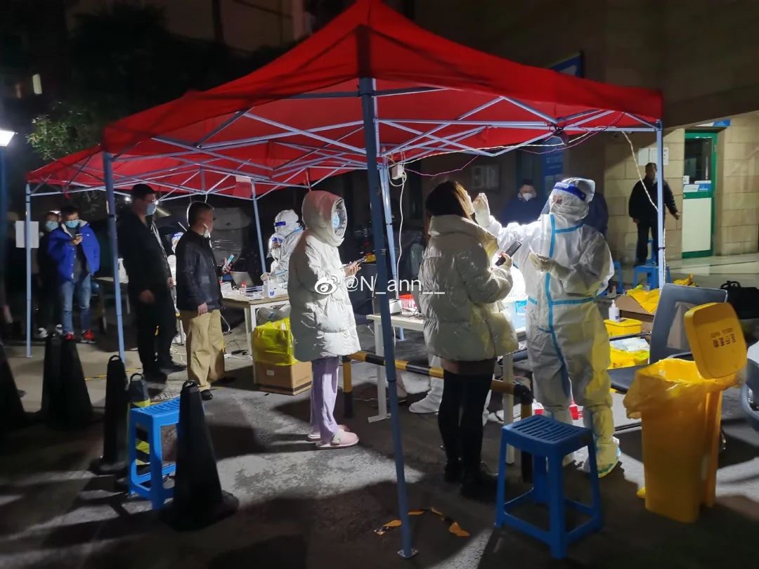 西安封城第5天，我最担心的一幕，还是发生了……休闲区蓝鸢梦想 - Www.slyday.coM