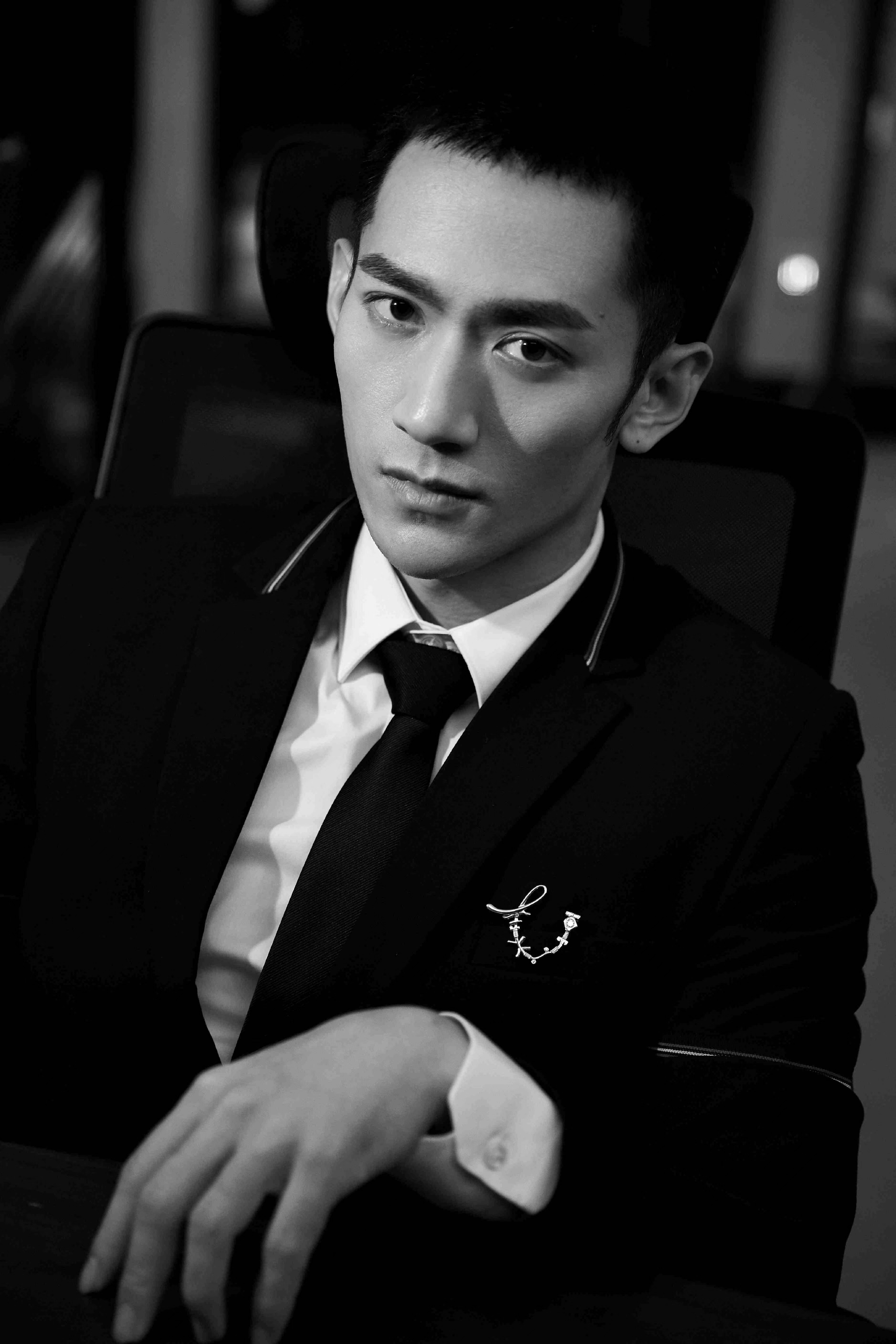 张天阳雪中悍刀行吕钱塘临终写林字是即兴发挥丨角色