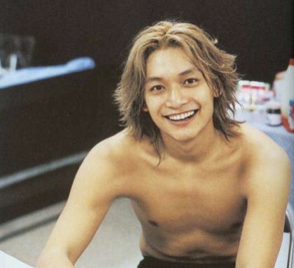 44岁日本演员香取慎吾宣布结婚两人交往超25年