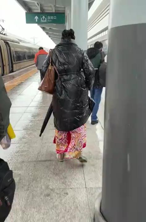 终于不用在朋友圈看雪了！盘点湖南人在下雪天的这些极限操作休闲区蓝鸢梦想 - Www.slyday.coM