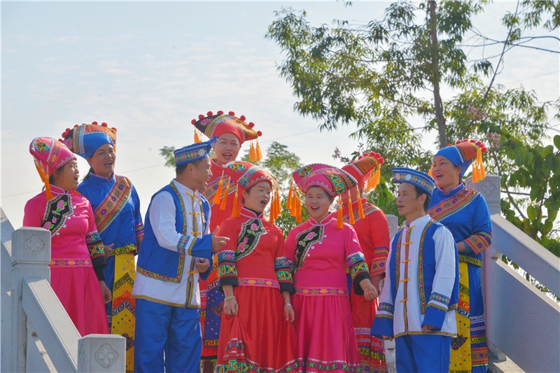 广西合山自创山歌让党的理论根植飞入寻常百姓家