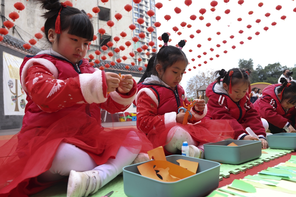 舞龙舞狮非遗体验幼儿园多彩活动迎新年