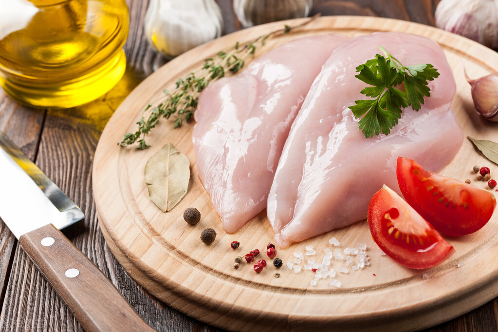 吃一口就坐牢?在野外看到这种鸡千万不要吃休闲区蓝鸢梦想 - Www.slyday.coM 吃一口就坐牢?在野外看到这种鸡千万不要吃休闲区蓝鸢梦想 - Www.slyday.coM