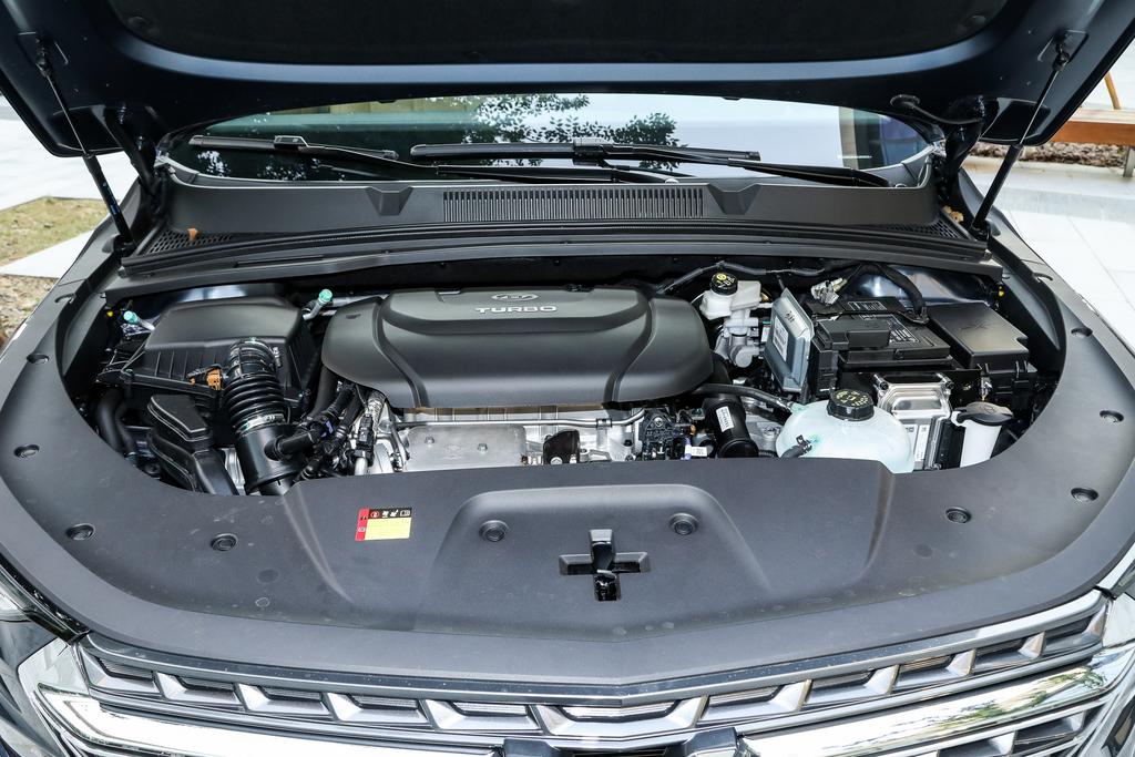 同样是六座车，吉利好还是五菱好？对比凯捷/嘉际，结局让人意外