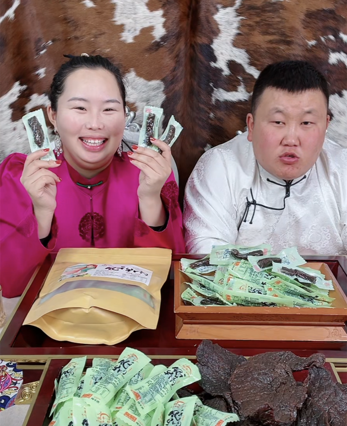 恭喜网红达西妻子疑怀孕悄悄点赞网友评论含蓄传达喜讯