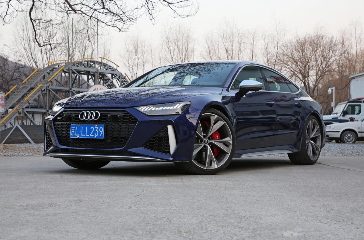 这就是rs的天花板试驾奥迪rs7sportback