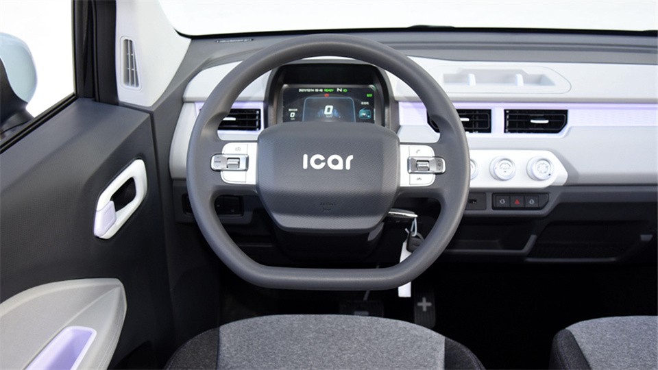 3万元代步车也内卷，QQ冰淇淋对比宏光MINIEV