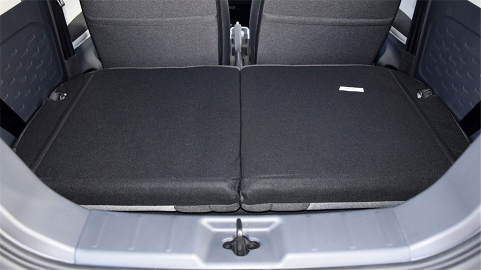 3万元代步车也内卷，QQ冰淇淋对比宏光MINIEV