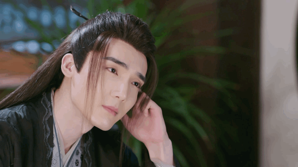 来啦曹煜辰饰演的楚烨从天而降