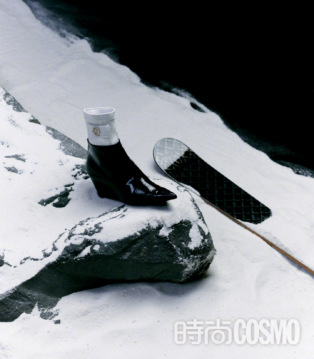 雪山乐队 大概是极寒的温度给予了鼓手挥起鼓棒的动力……休闲区蓝鸢梦想 - Www.slyday.coM