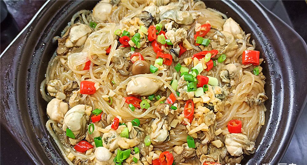 烹饪小贴士——今天和大家分享的这道"生蚝粉丝煲"就和大家分享到
