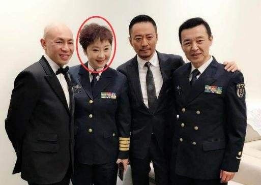 演员唐静与王新军离婚内心有痛伤心掉泪不敢告诉儿子