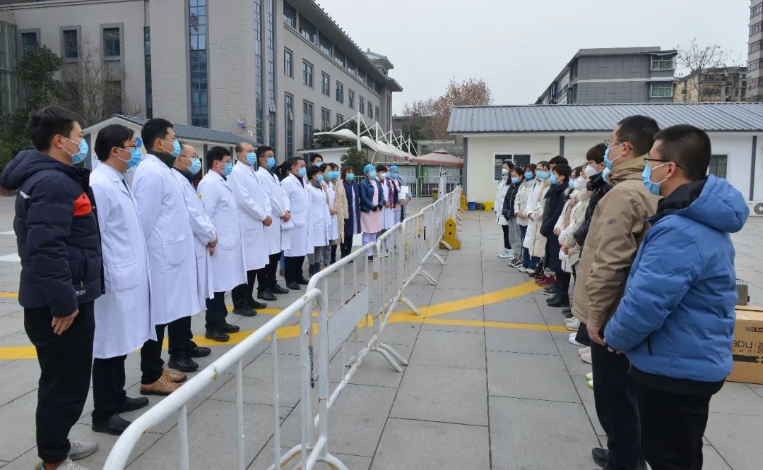 金戈铁马闻征鼓，只争朝夕抗疫情休闲区蓝鸢梦想 - Www.slyday.coM