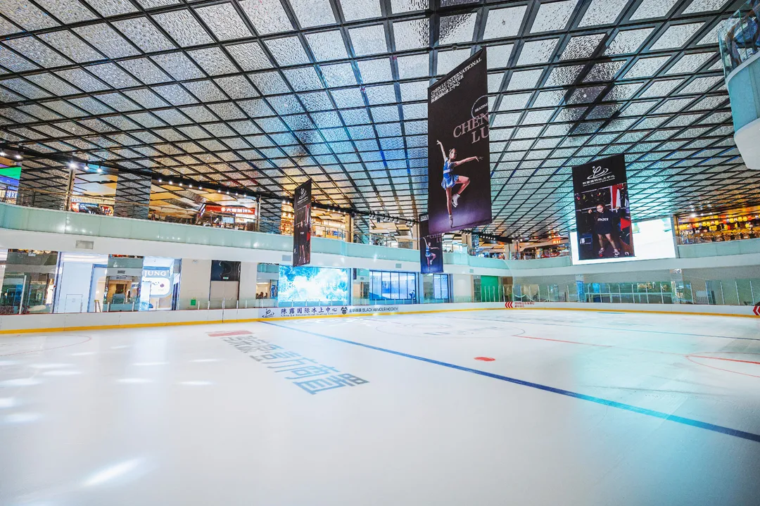 深圳龙华壹方城——具备奥运赛事规格场地-陈露国际冰上中心可以看出