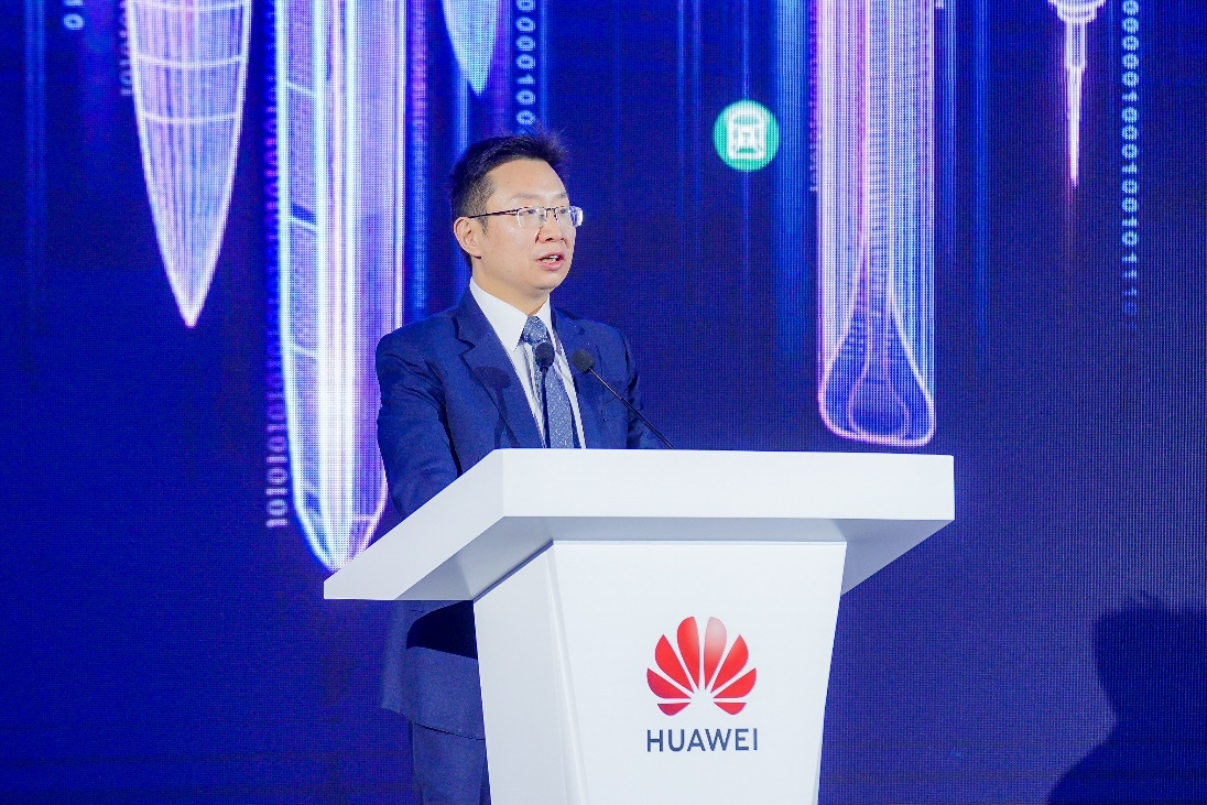 深圳市人民政府副秘书长李卓文在致辞中表示,当前,深圳市进入了粤港澳