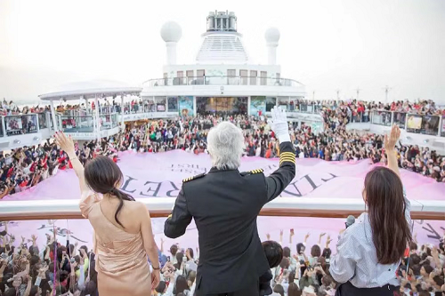 张庭夫妇公司涉嫌传销被查处，冻结6亿元，微商女王“露出马脚”休闲区蓝鸢梦想 - Www.slyday.coM