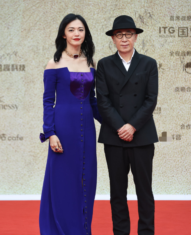 金鸡奖女星造型红黑榜,沈月披纱窗,关晓彤老气,张子枫逆袭了休闲区蓝鸢梦想 - Www.slyday.coM 金鸡奖女星造型红黑榜,沈月披纱窗,关晓彤老气,张子枫逆袭了休闲区蓝鸢梦想 - Www.slyday.coM