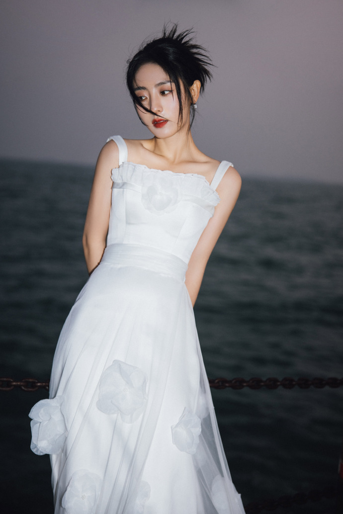 金鸡奖闭幕式举行：李冰冰、倪妮、关晓彤、吴宣仪等红毯造型曝光休闲区蓝鸢梦想 - Www.slyday.coM